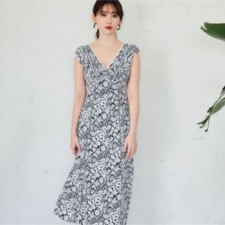 ハーリップトゥ(Her lip to)のHerlipto Lace Trimmed Floral Dress(ロングワンピース/マキシワンピース)