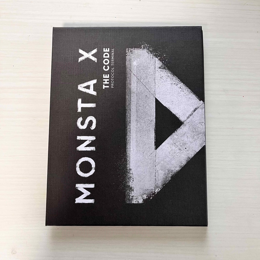 monsta x(モンスタエックス)のMONSTA X アルバム THE CODE ミニョク ショヌ ヒョンウォン エンタメ/ホビーのCD(K-POP/アジア)の商品写真