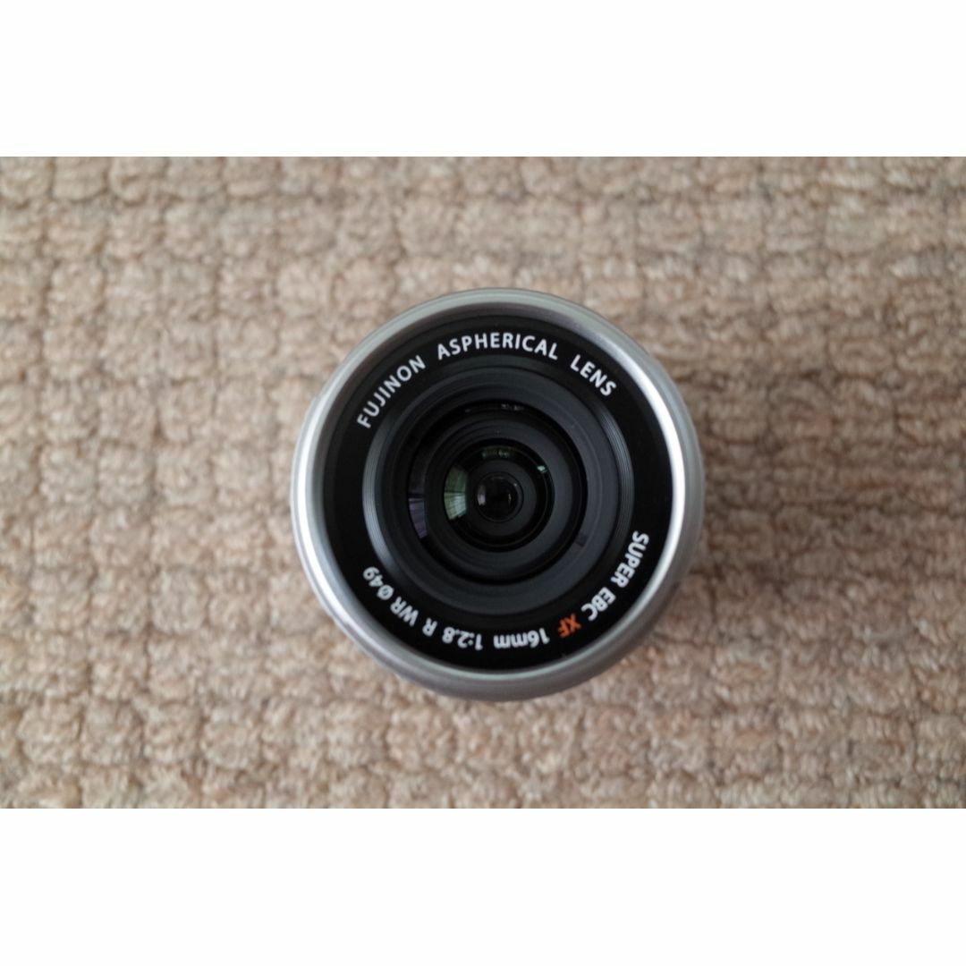 新品 保証付(購入日より２年) FUJINON XF16ミリF2.8 R WR  スマホ/家電/カメラのカメラ(レンズ(単焦点))の商品写真