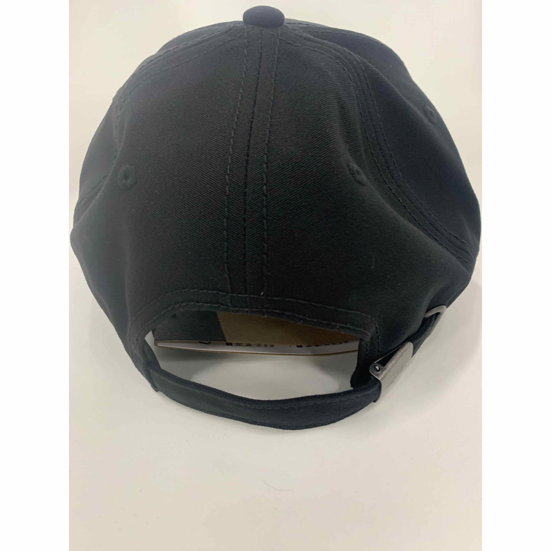 THE NORTH FACE(ザノースフェイス)のノースフェイス　ストラップキャップ　黒白　ニューエラ  9forty メンズの帽子(キャップ)の商品写真