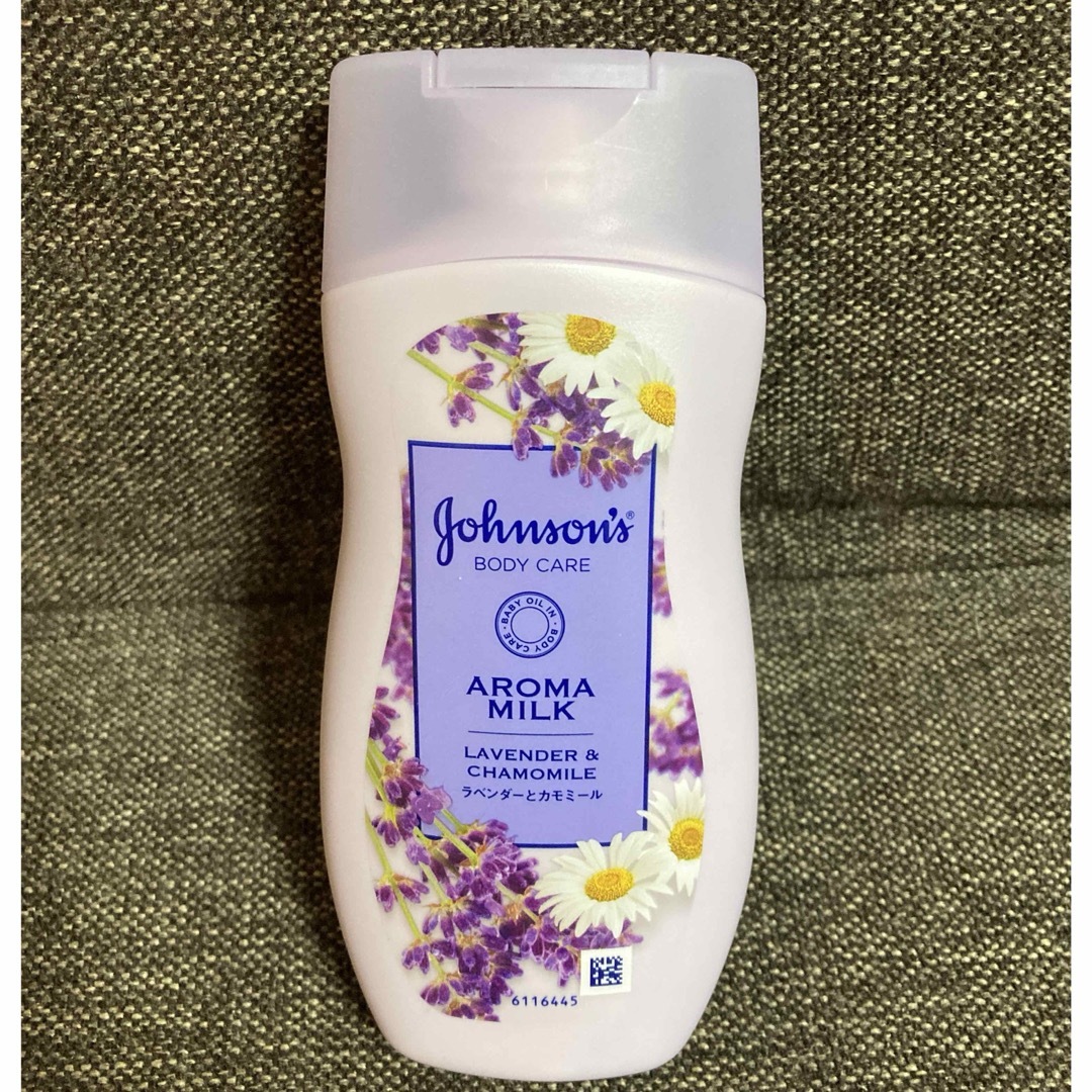 Johnson's(ジョンソン)のジョンソン◎ドリーミースキン　アロマミルク　ラベンダーとカモミールの香り コスメ/美容のボディケア(ボディクリーム)の商品写真