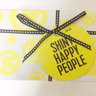 ラッシュ(LUSH)の【お取り置き中】☆LUSH☆ SHINY HAPPY PEOPLE ギフト(ボディソープ/石鹸)