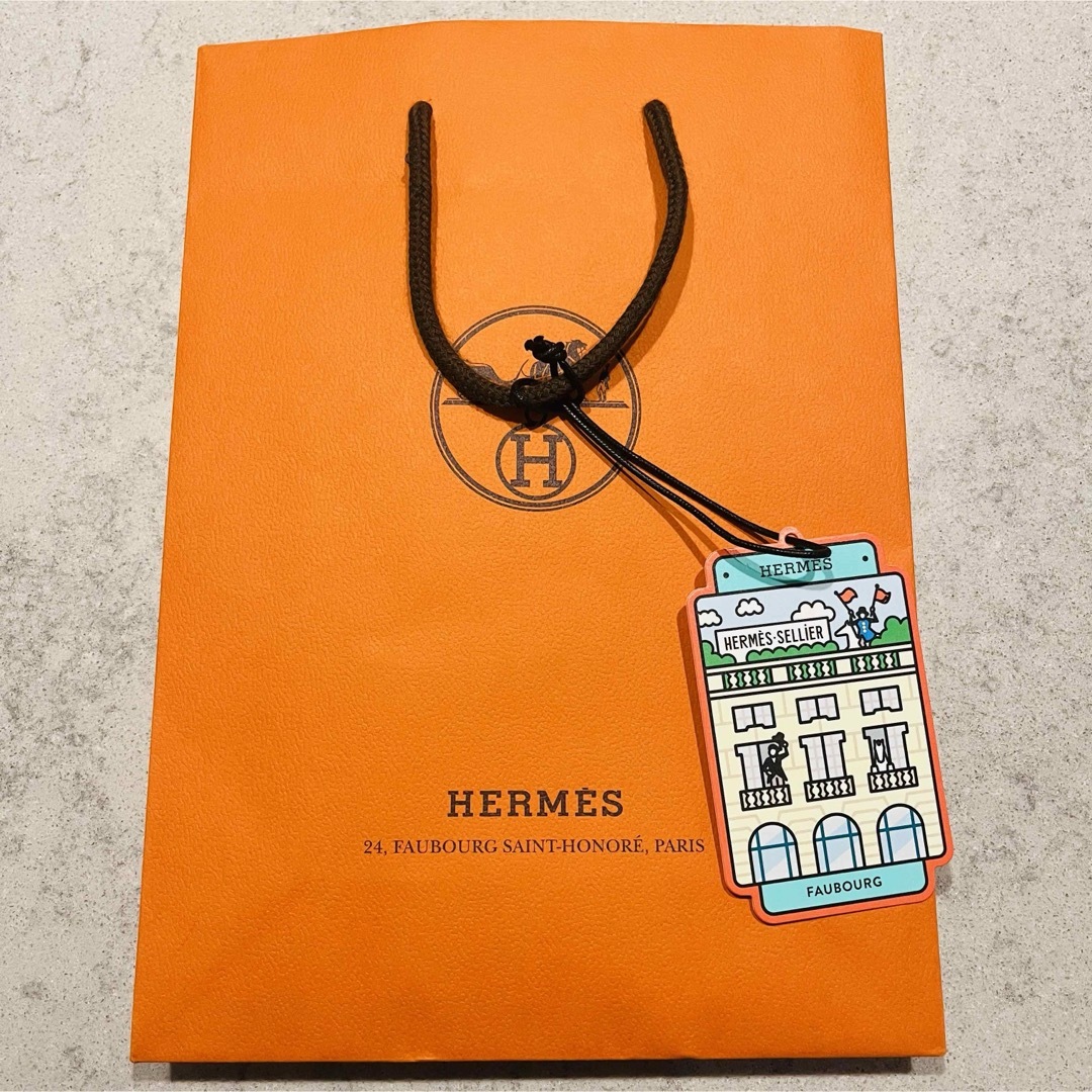 Hermes(エルメス)のHERMES ショッパー#ランタンエルメス　水濡れ防止発送 レディースのバッグ(ショップ袋)の商品写真
