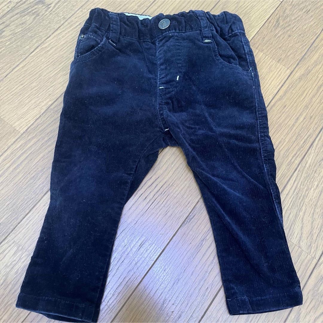 babyGAP(ベビーギャップ)のbaiya80新品ズボンコーデュロイ黒エンジギャップ男の子女の子ベビーキッズ キッズ/ベビー/マタニティのベビー服(~85cm)(パンツ)の商品写真