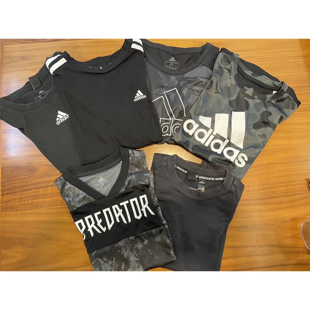 adidas Tシャツ  キッズ/ベビー/マタニティのキッズ服男の子用(90cm~)(Tシャツ/カットソー)の商品写真