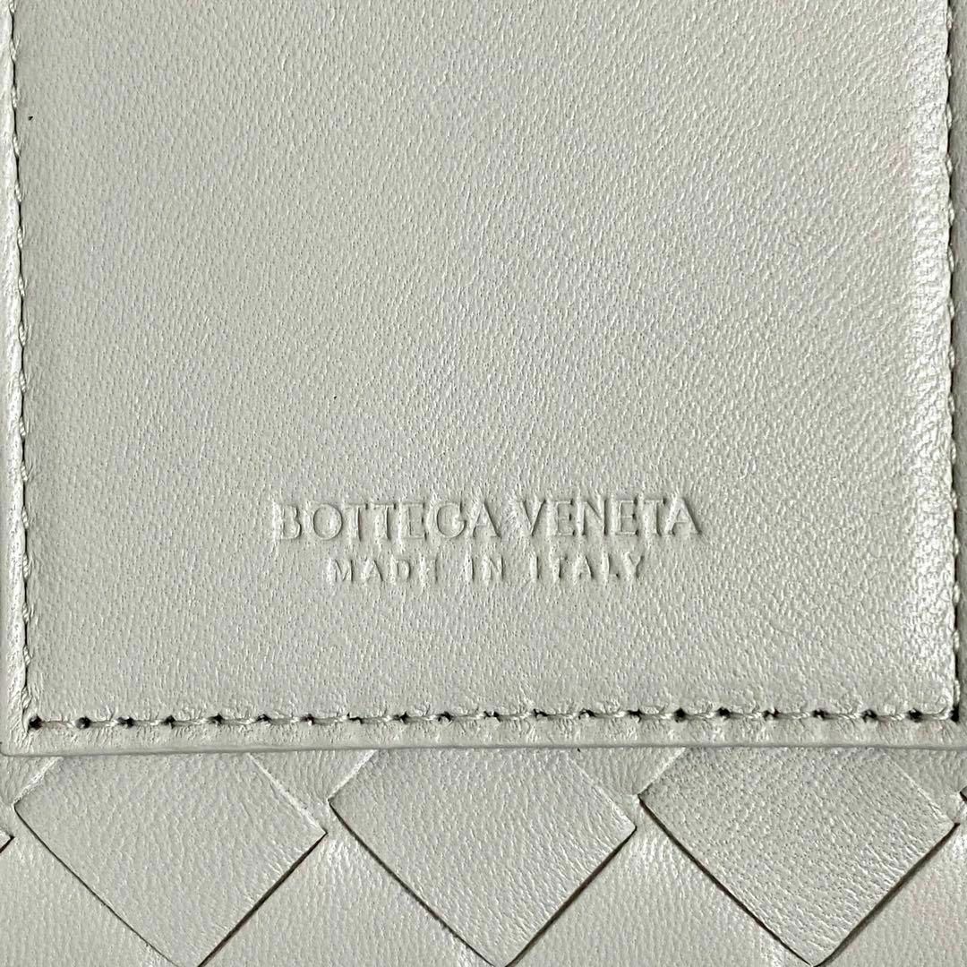 Bottega Veneta(ボッテガヴェネタ)のBOTTEGA VENETA / イントレチャート ストラップフォンポーチ レディースのバッグ(ショルダーバッグ)の商品写真