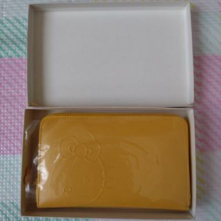 平成レトロ　希少　ハローキティ財布