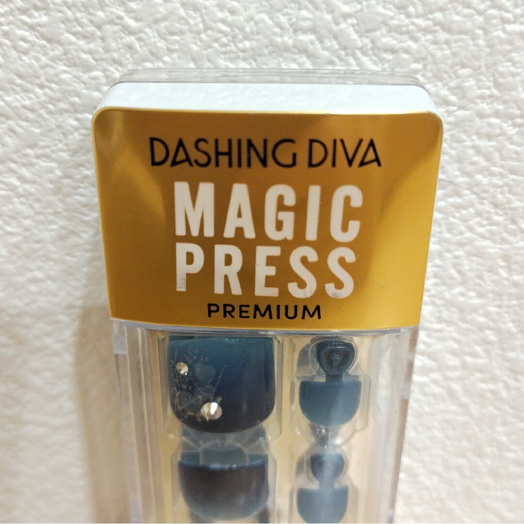 DASHING DIVA(ダッシングディバ)の【ダッシングディバ】ブルー【マジックプレスプレミアム】 コスメ/美容のネイル(つけ爪/ネイルチップ)の商品写真