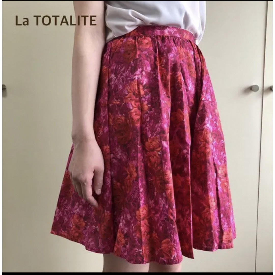 La TOTALITE(ラトータリテ)のLa TOTALITE ラトータリテ リバティプリントフレアスカート レディースのスカート(ミニスカート)の商品写真