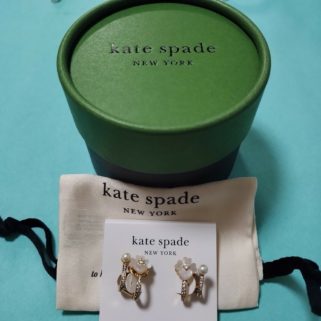 kate spade new york(ケイトスペードニューヨーク)の公式オンライン購入 ケイトスペード♡新品 パンジー ピアス レディースのアクセサリー(ピアス)の商品写真