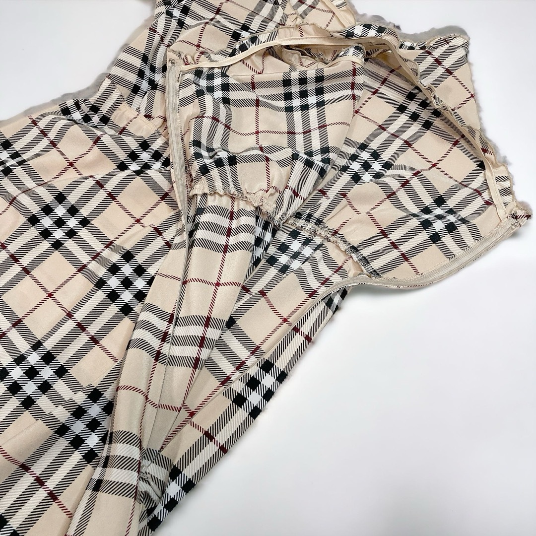 BURBERRY BLUE LABEL - 美品 バーバリー ブルーレーベル ノースリーブ BURBERRY BLUE LABEL - 美品 バーバリー ブルーレーベル ノースリーブ