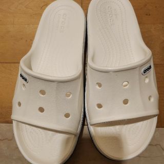 クロックス(crocs)のクロックス♥️新作新品今季春夏サンダル(サンダル)