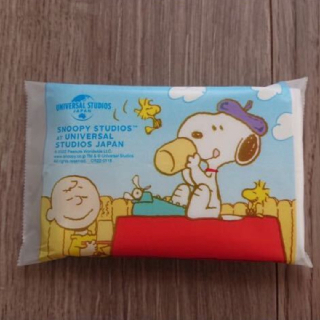 SNOOPY(スヌーピー)の非売品 スヌーピー SNOOPY ポケットティッシュ USJ 新品・未使用 エンタメ/ホビーのおもちゃ/ぬいぐるみ(キャラクターグッズ)の商品写真