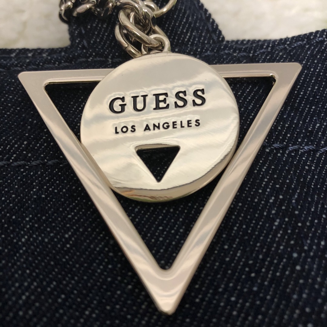 GUESS(ゲス)の【GUESS】"未使用品" ゲス　ハンドバッグ　デニム　シルバー金具　guess レディースのバッグ(ハンドバッグ)の商品写真