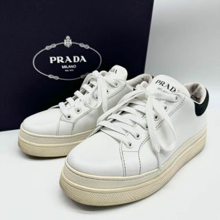 PRADA - 【美品・箱付き✨】プラダ スニーカー ロゴ  厚底 白 1E060M