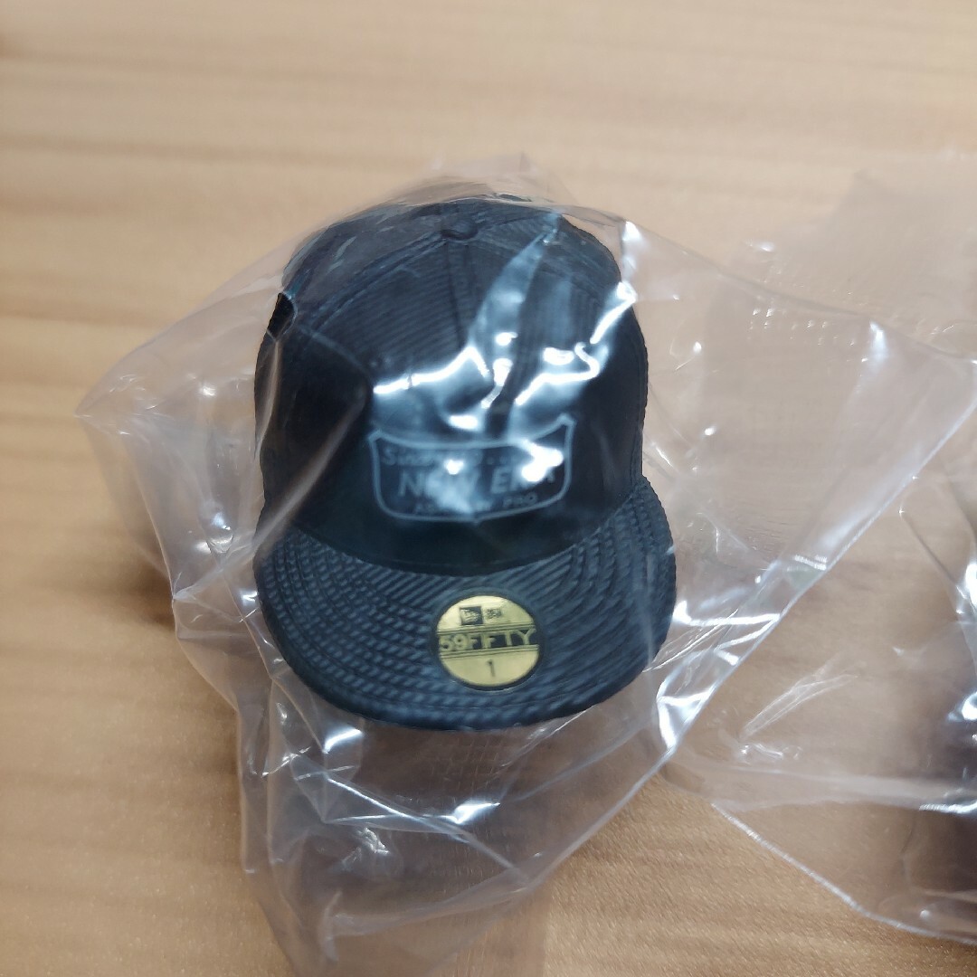 NEW ERA(ニューエラー)のnew eraガチャ　ニューエラ　新品　フィギュア　flag askanypro エンタメ/ホビーのフィギュア(その他)の商品写真