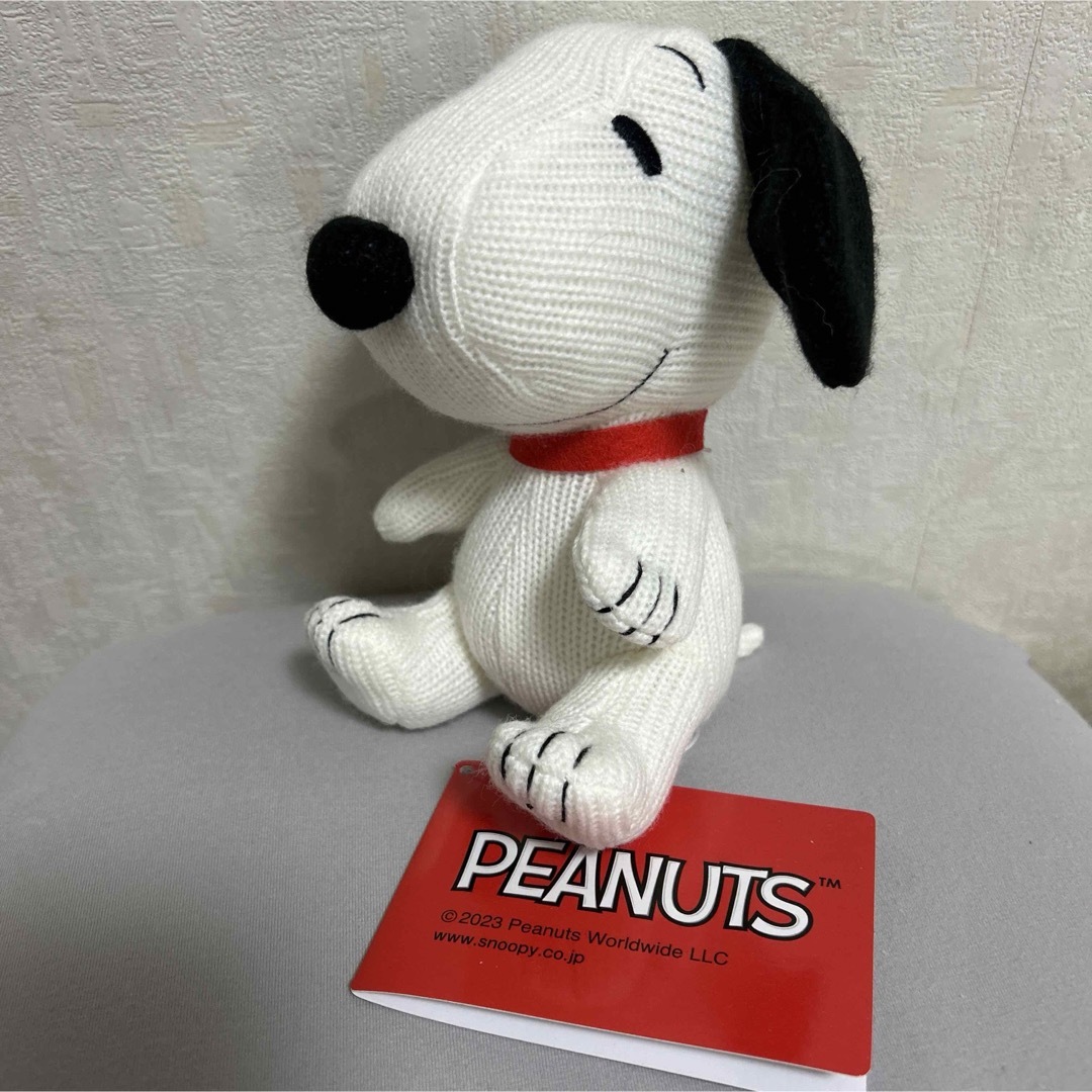 SNOOPY(スヌーピー)のSNOOPY スヌーピー　ぬいぐるみ　ニットver エンタメ/ホビーのおもちゃ/ぬいぐるみ(キャラクターグッズ)の商品写真