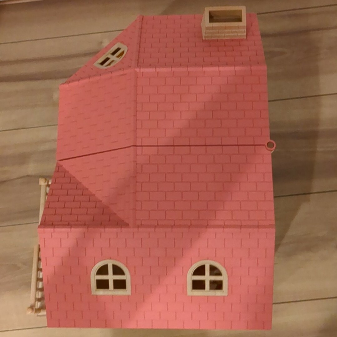 シルバニアファミリー　赤い屋根の大きな家 エンタメ/ホビーのおもちゃ/ぬいぐるみ(キャラクターグッズ)の商品写真