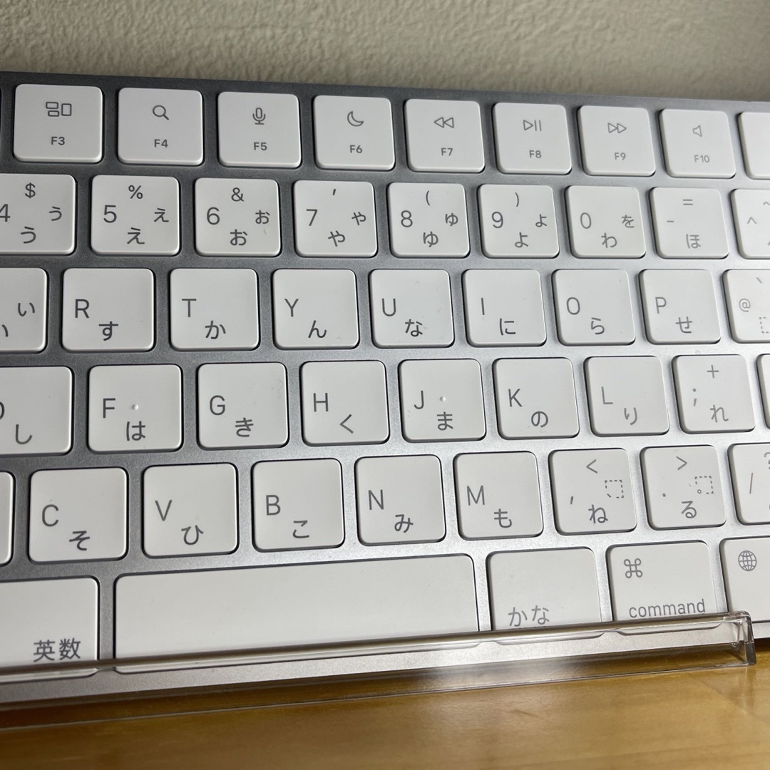 Apple(アップル)のApple Magic Keyboard JIS シルバー MK2A3J/A スマホ/家電/カメラのPC/タブレット(PC周辺機器)の商品写真