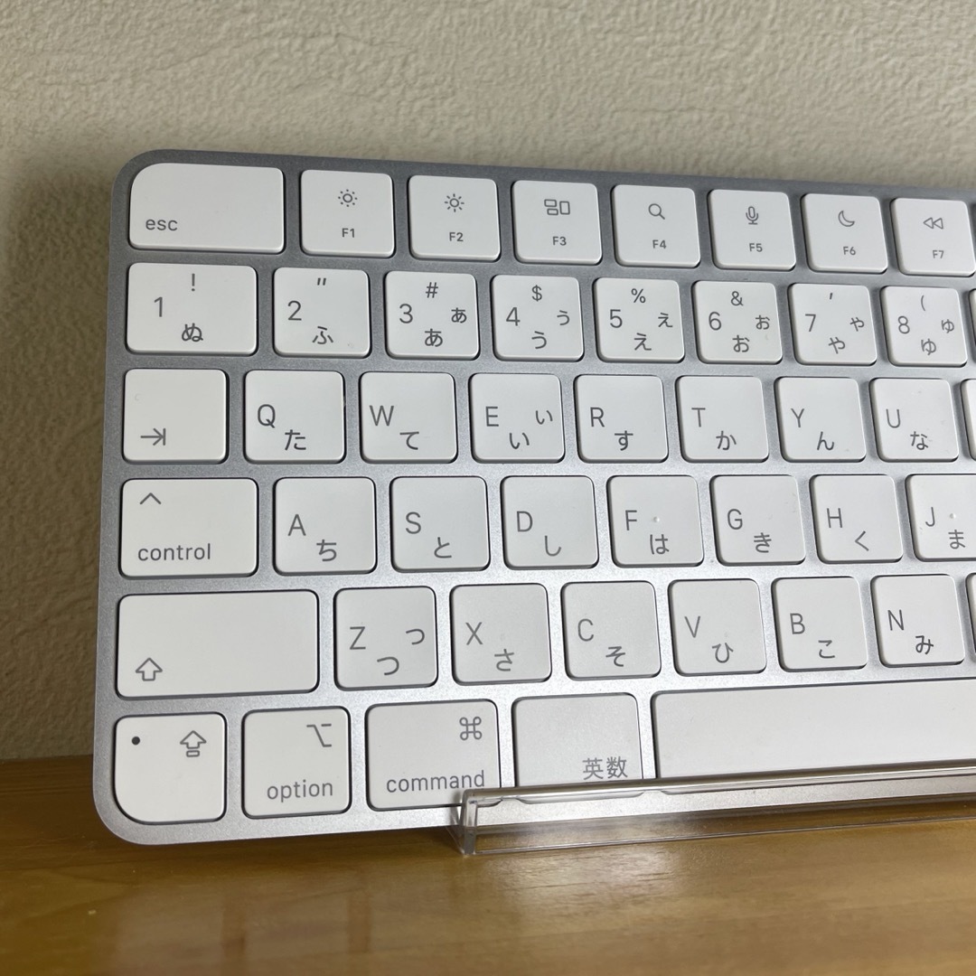 Apple(アップル)のApple Magic Keyboard JIS シルバー MK2A3J/A スマホ/家電/カメラのPC/タブレット(PC周辺機器)の商品写真