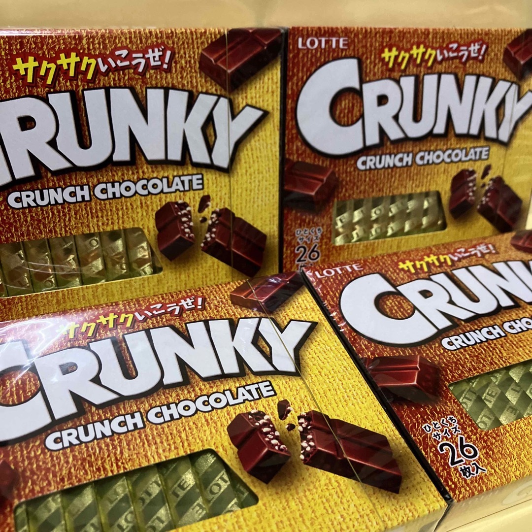 ロッテ クランキーチョコレート 4箱 匿名配送 新品未開封 サクサククランキー 食品/飲料/酒の食品(菓子/デザート)の商品写真