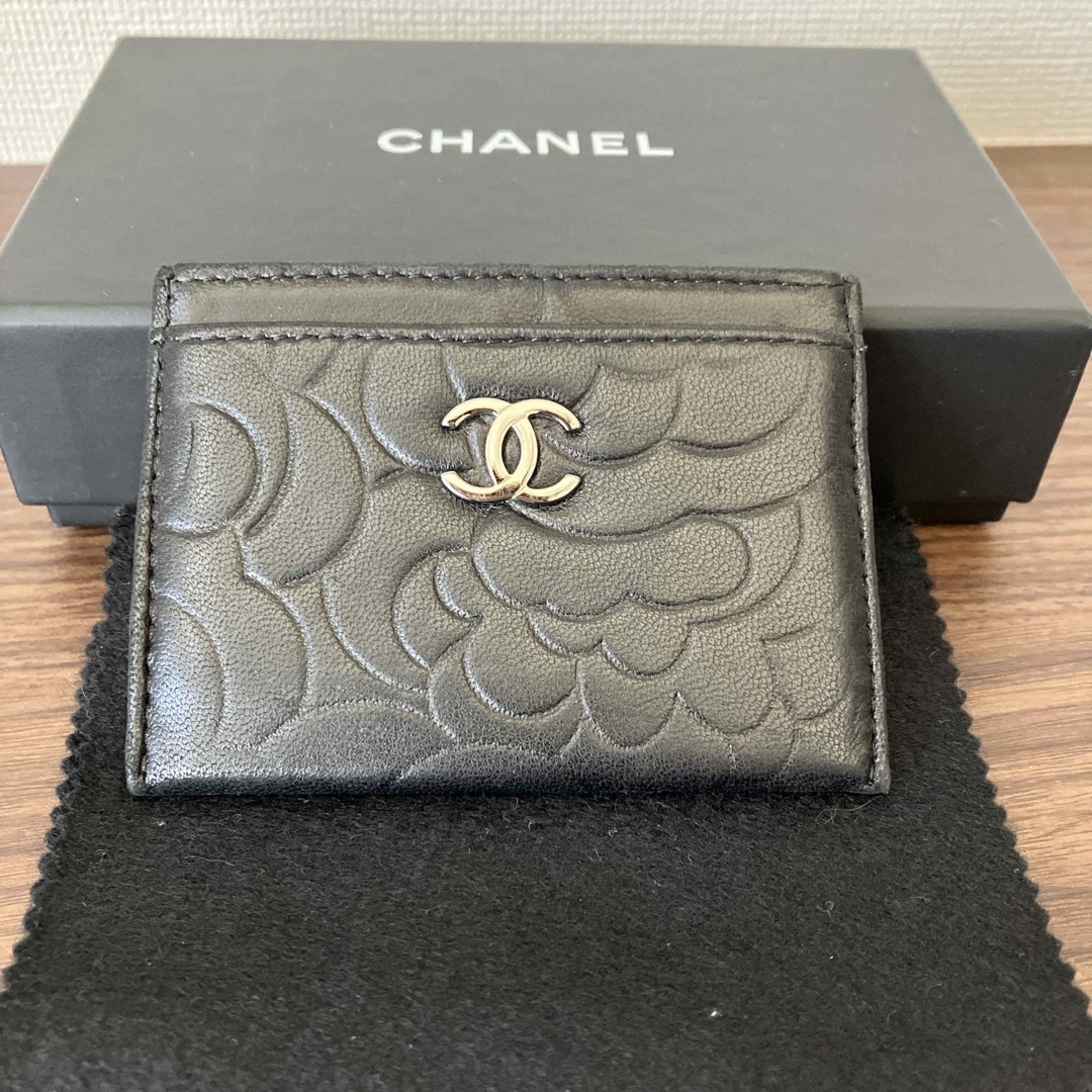 CHANEL(シャネル)のCHANEL シャネル カメリア カードケース　美品 レディースのファッション小物(財布)の商品写真