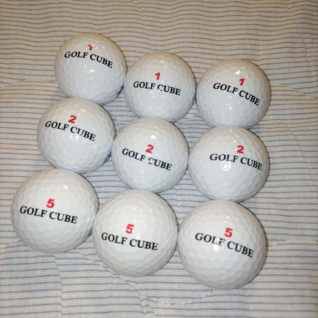 ゴルフボール　GOLFCUBE　9球　CARRYOVER　匿名配送　ゴルフ用品 スポーツ/アウトドアのゴルフ(その他)の商品写真