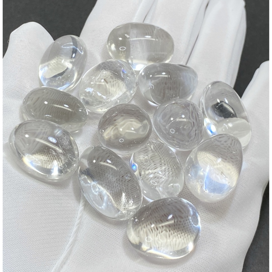 【浄化】天然石 ヒマラヤ産AAAクリスタルクォーツ水晶タンブルLM 100g ハンドメイドの素材/材料(各種パーツ)の商品写真