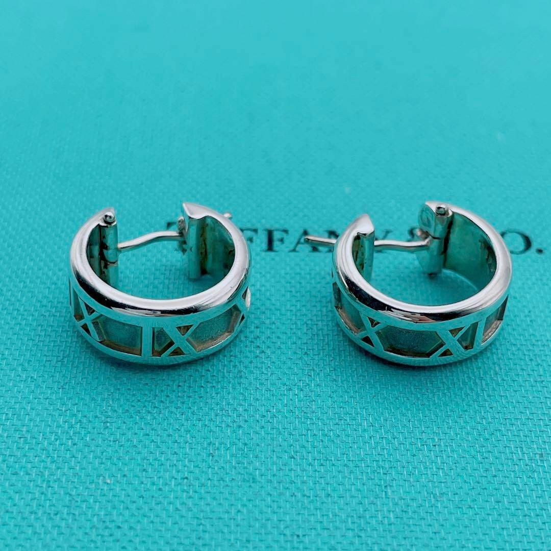 Tiffany & Co.(ティファニー)のTiffany & Co. ピアス　フープ　アトラス　シルバー925 レディースのアクセサリー(ピアス)の商品写真