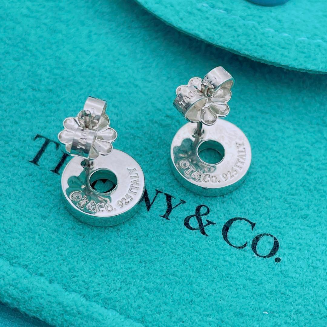 Tiffany & Co.(ティファニー)の【極美品】ティファニー　ピアス　サークル　T&Co. ラウンド レディースのアクセサリー(ピアス)の商品写真