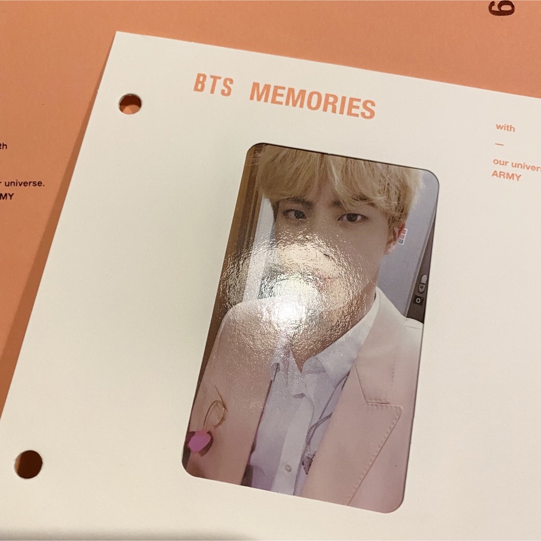 防弾少年団(BTS)(ボウダンショウネンダン)の【公式】BTS MEMORIES 2019 blu-ray ジン トレカ エンタメ/ホビーのCD(K-POP/アジア)の商品写真