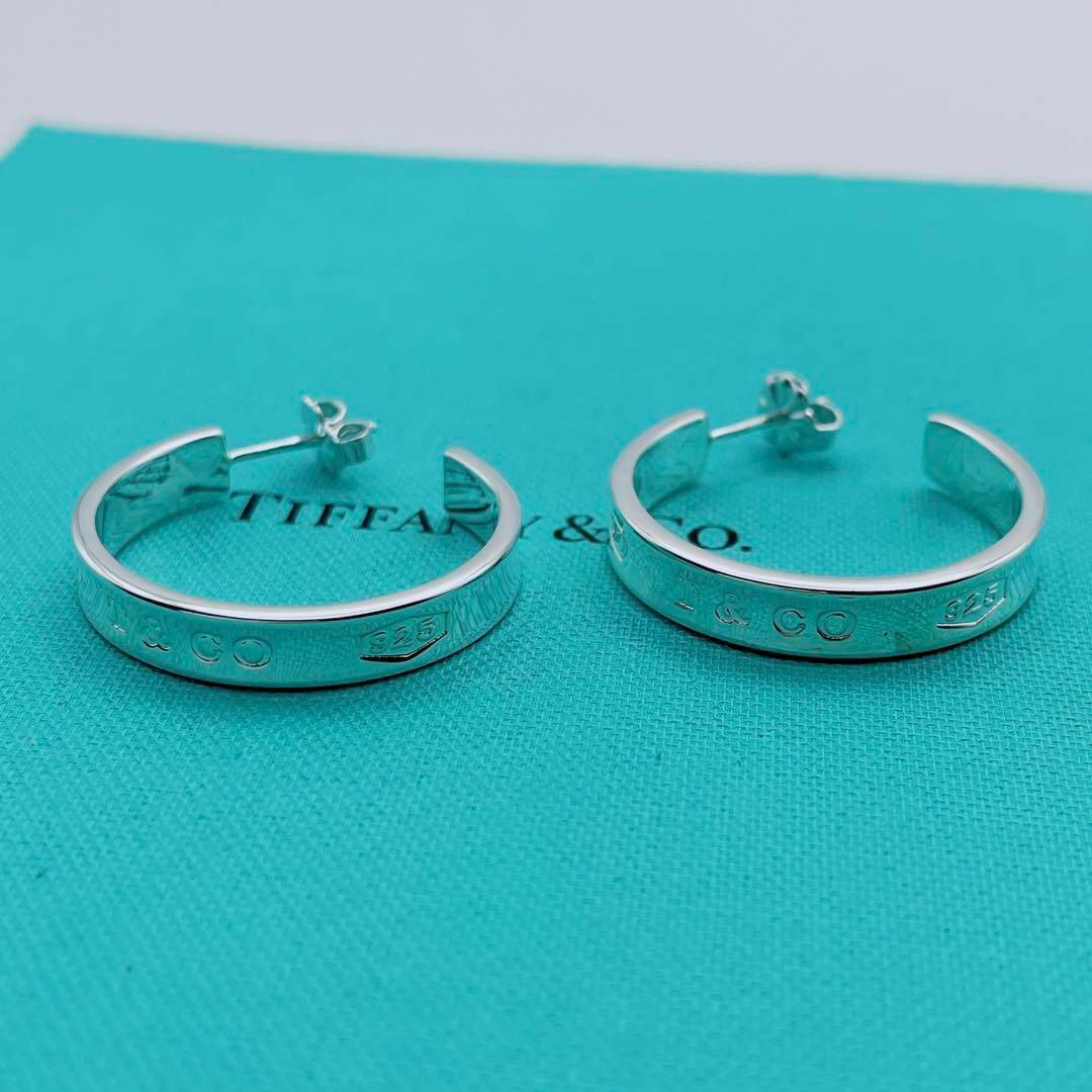 Tiffany & Co.(ティファニー)の【極美品】希少サイズ　Tiffany & Co. ピアス　ナロー　Lサイズ レディースのアクセサリー(ピアス)の商品写真