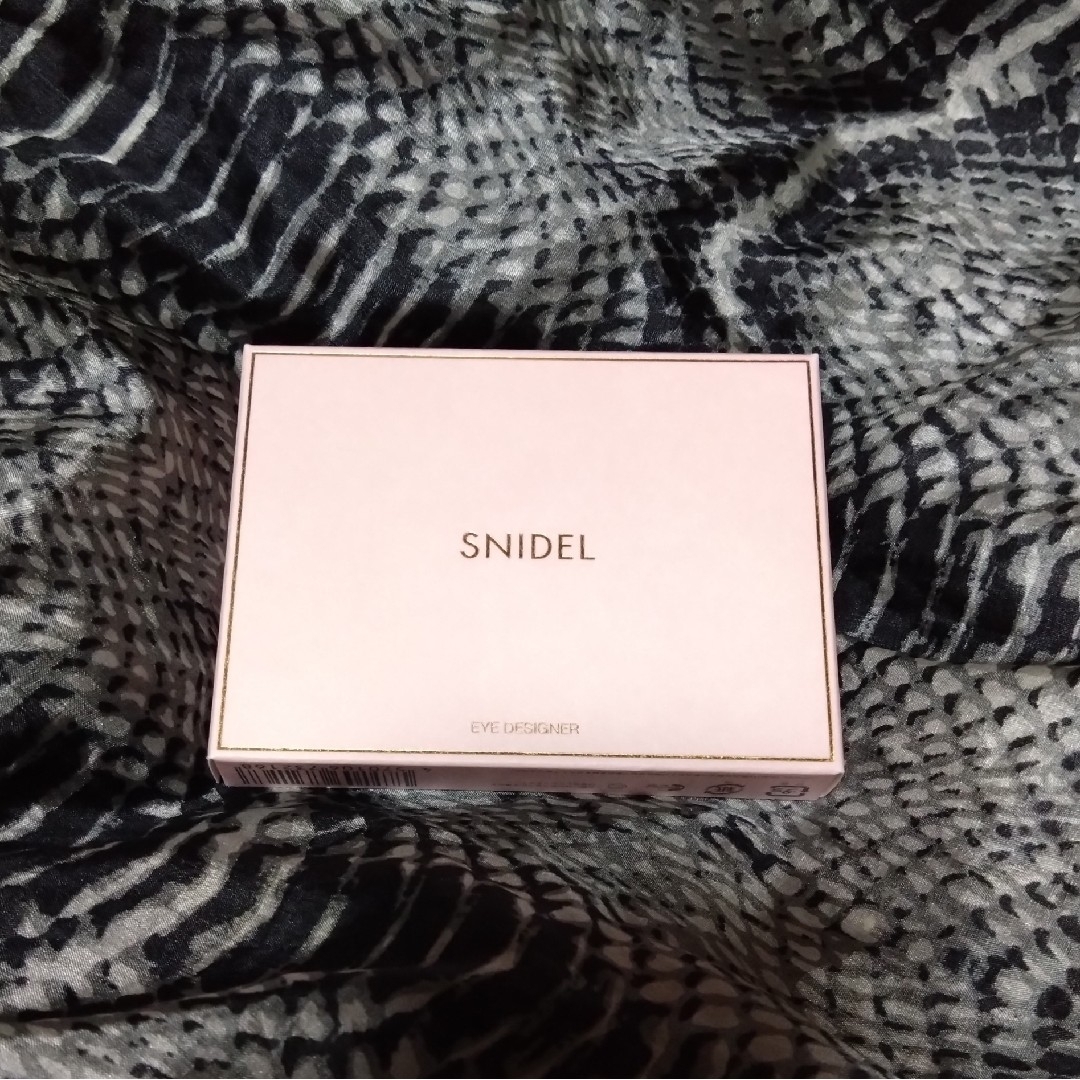 SNIDEL(スナイデル)のSNIDELBEAUTY スナイデルビューティ アイデザイナー EX11 コスメ/美容のベースメイク/化粧品(アイシャドウ)の商品写真