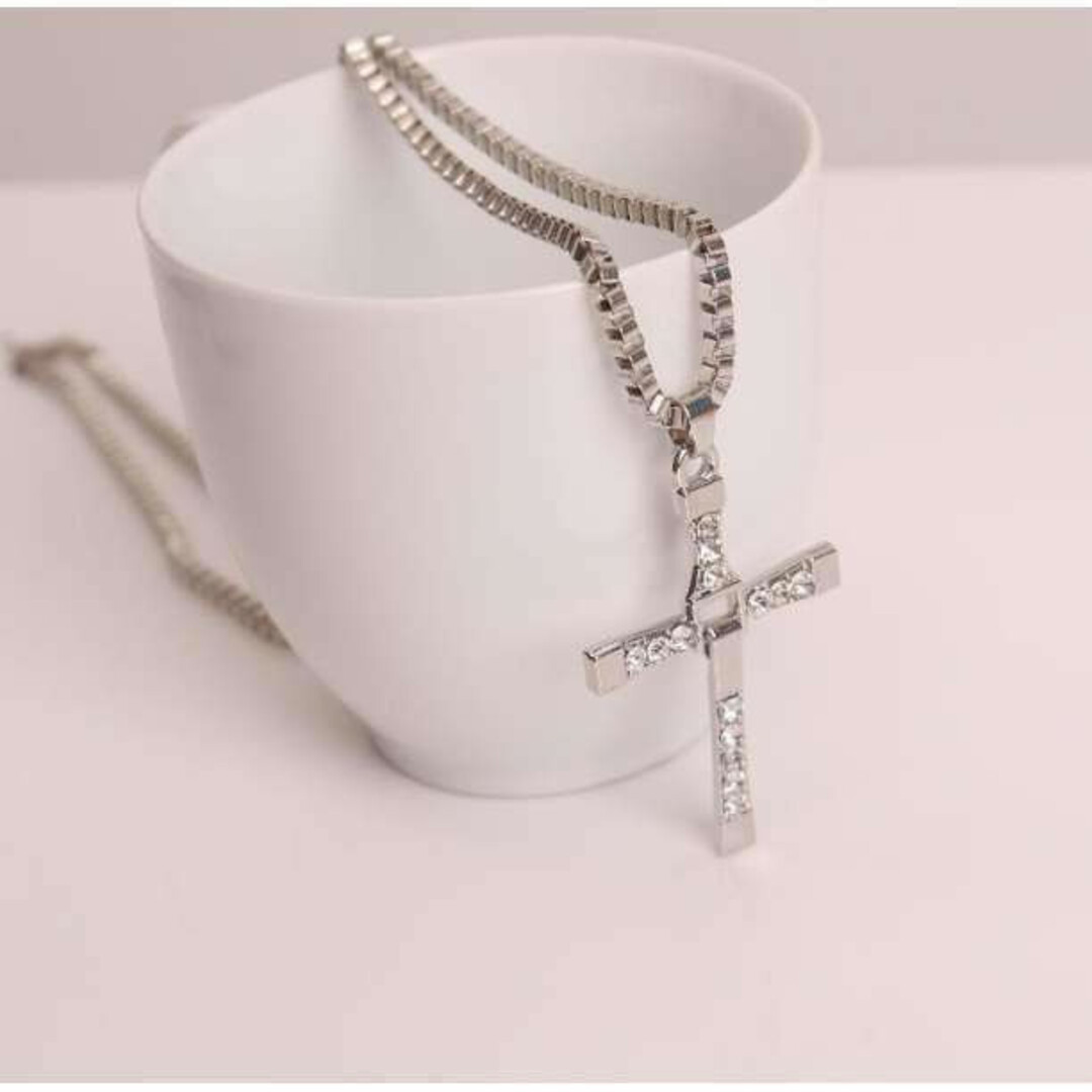 クロスネックレス　十字架　シルバー　ワイルドスピード　ドミニク233 メンズのアクセサリー(ネックレス)の商品写真