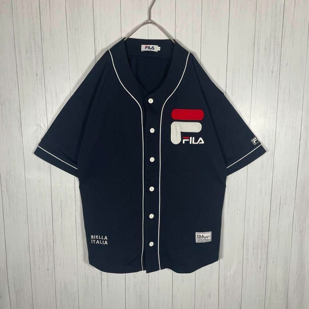 FILA(フィラ)の[古着]フィラ　半袖　ベースボールシャツ　刺繍デザイン　白ライン　ネイビー　US メンズのトップス(シャツ)の商品写真