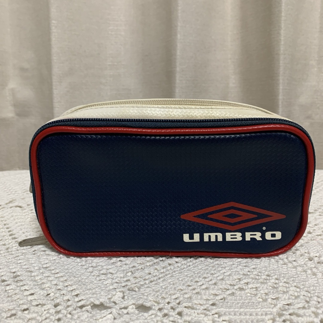 UMBRO(アンブロ)のペンケース　筆箱　文房具　UMBRO インテリア/住まい/日用品の文房具(ペンケース/筆箱)の商品写真