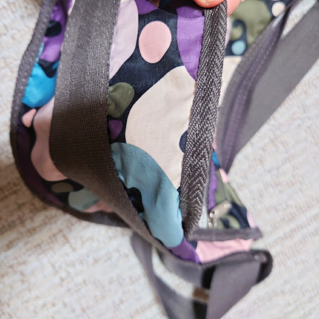 LeSportsac(レスポートサック)のlesportsac レスポートサック classic hobo swirl レディースのバッグ(ショルダーバッグ)の商品写真