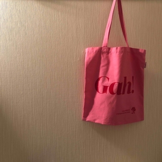 gah! pink bag