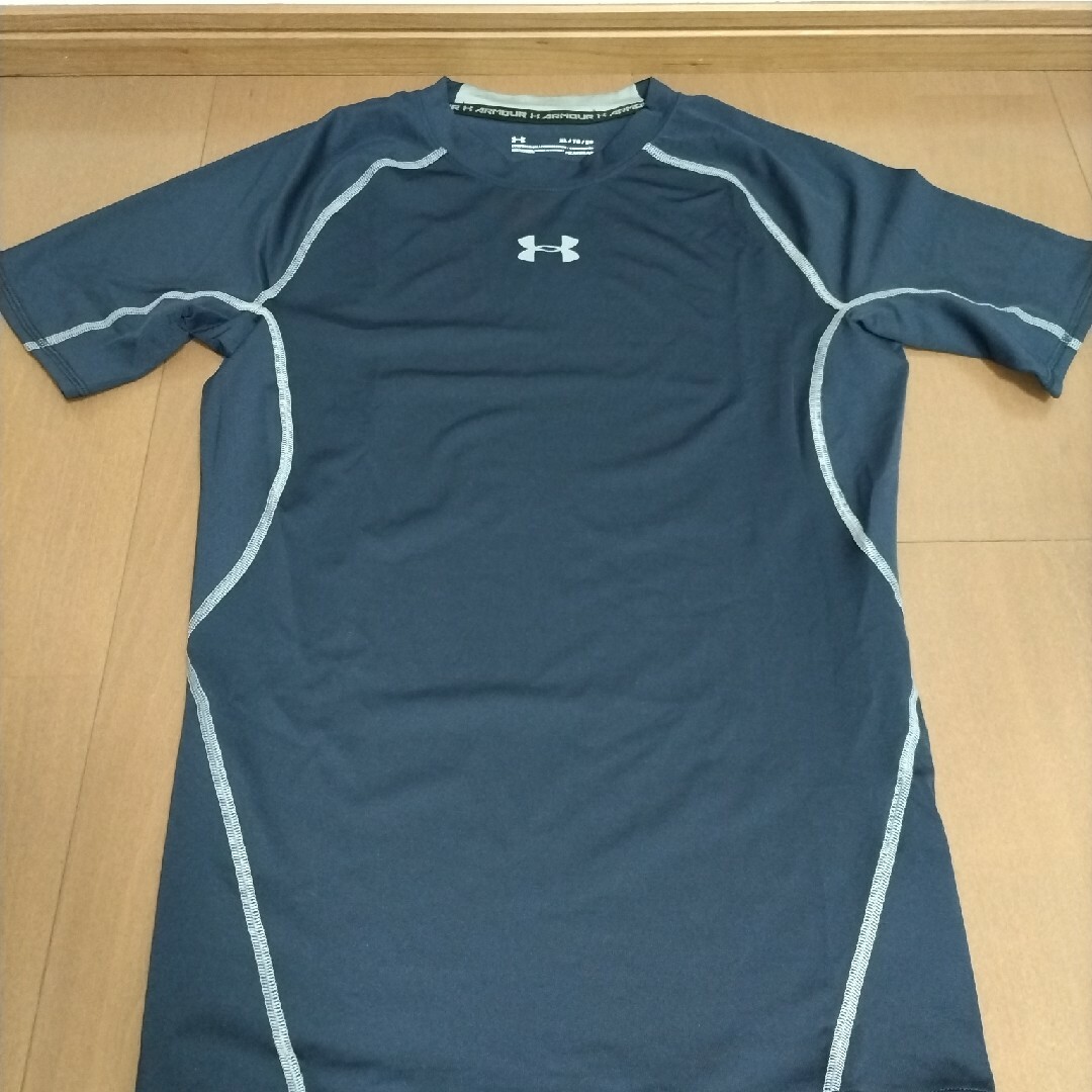 UNDER ARMOUR(アンダーアーマー)のアンダーアーマー半袖Tシャツ ネイビーサイズXL/TG メンズのトップス(Tシャツ/カットソー(半袖/袖なし))の商品写真