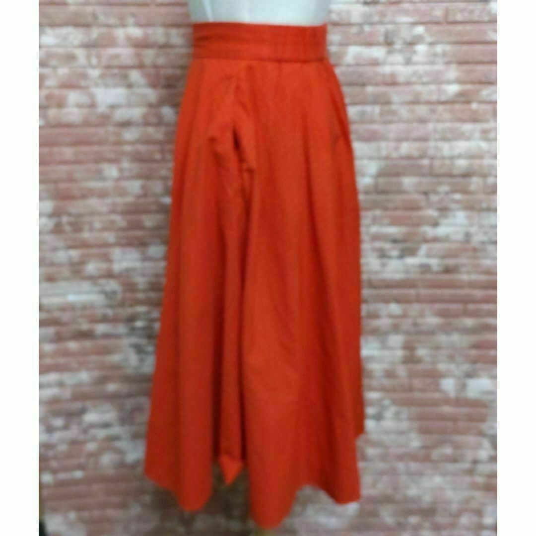 UNIQLO(ユニクロ)のUNIQLO ユニクロ ひざ丈 サーキュラースカート オレンジ Sサイズ レディースのスカート(ひざ丈スカート)の商品写真