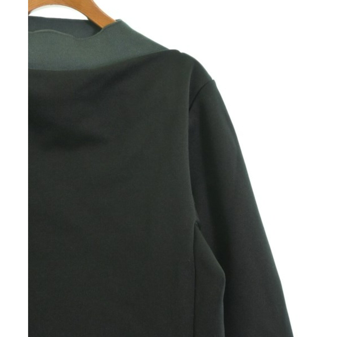 TOGA(トーガ)のTOGA トーガ Tシャツ・カットソー 36(S位) 黒x緑 【古着】【中古】 レディースのトップス(カットソー(半袖/袖なし))の商品写真