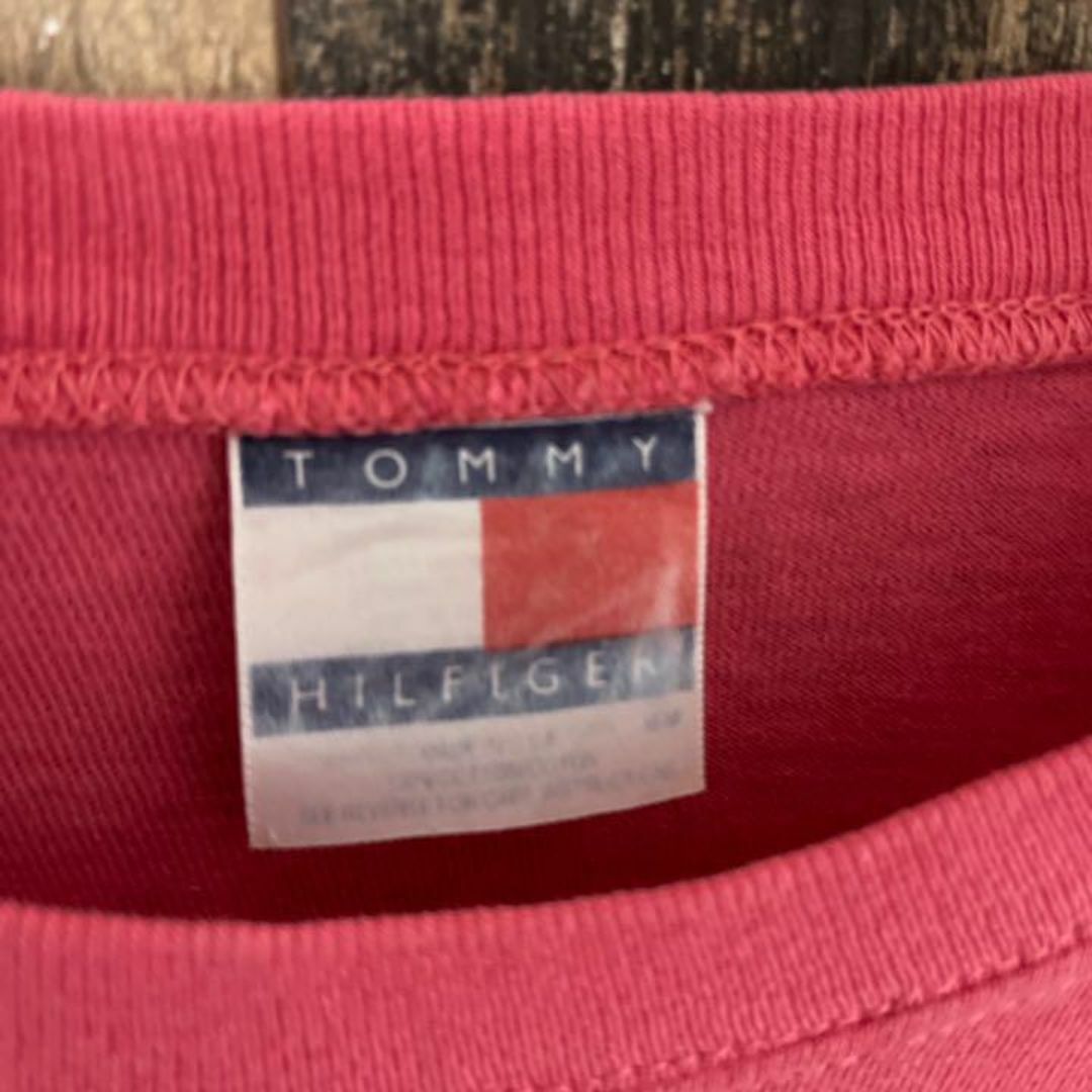 TOMMY HILFIGER(トミーヒルフィガー)のトミーヒルフィガー ピンク M ロゴ メンズ USA古着 90s 半袖 Tシャツ メンズのトップス(Tシャツ/カットソー(半袖/袖なし))の商品写真