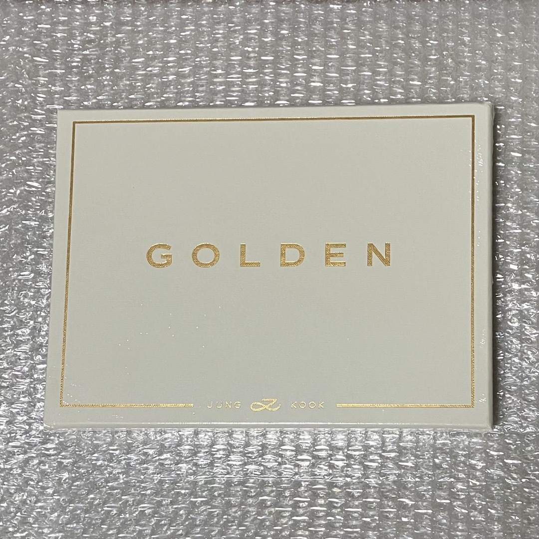 防弾少年団(BTS)(ボウダンショウネンダン)のBTS JUNGKOOK ジョングク 'GOLDEN' SOLID 新品未開封 エンタメ/ホビーのCD(K-POP/アジア)の商品写真