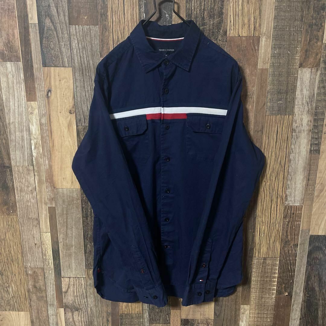 TOMMY HILFIGER(トミーヒルフィガー)のトミーヒルフィガー S ネイビー ロゴ メンズ シャツ USA古着 90s 長袖 メンズのトップス(シャツ)の商品写真