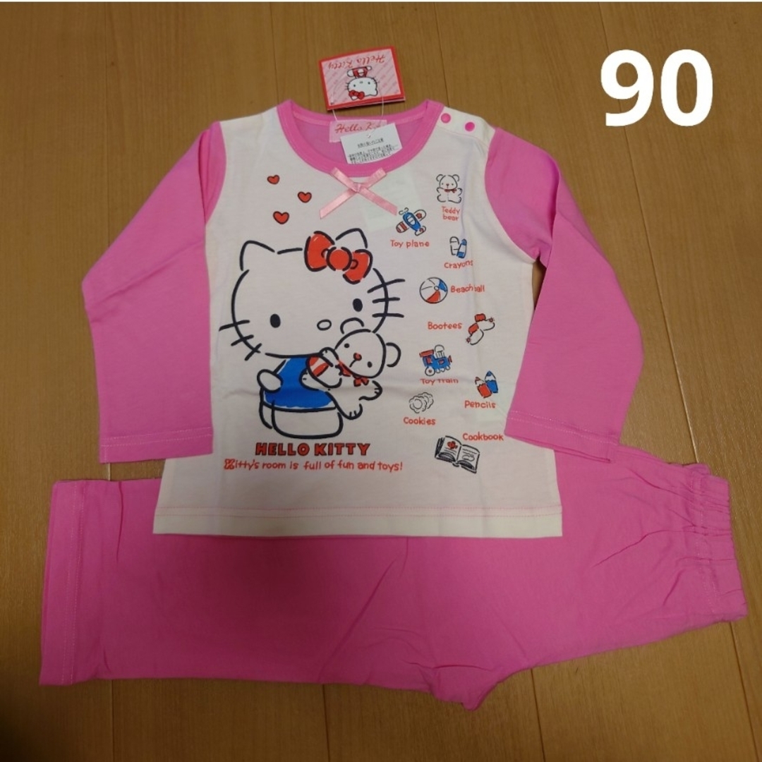 ハローキティ(ハローキティ)のキティ　パジャマ キッズ/ベビー/マタニティのキッズ服女の子用(90cm~)(パジャマ)の商品写真