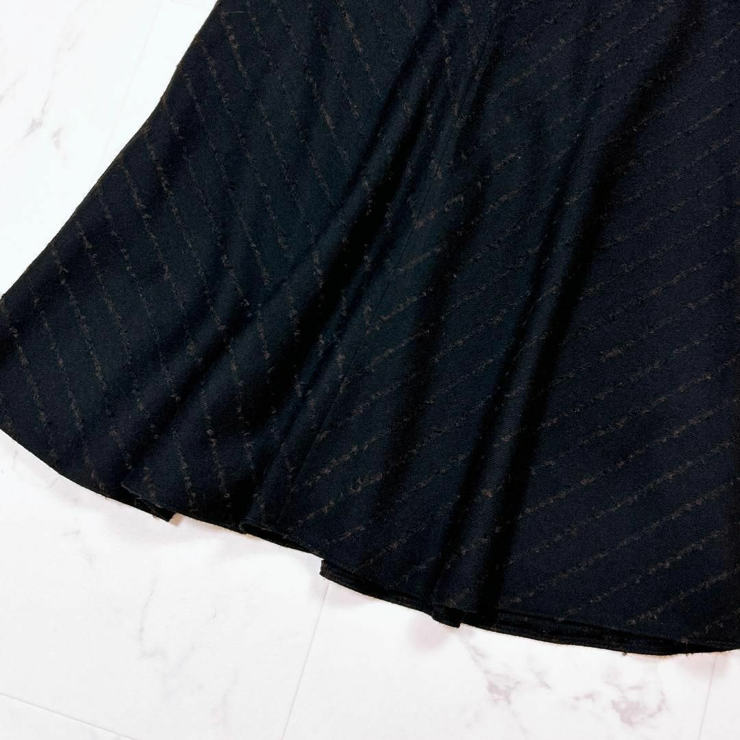 AKRIS(アクリス)の●A-K-R-I-S アクリス フレアスカート ストライプ レディースのスカート(その他)の商品写真