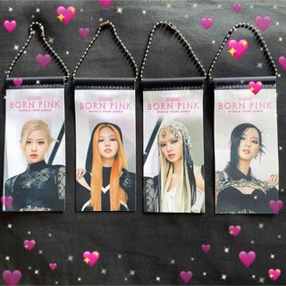 ブラックピンク(BLACKPINK)のBLACKPINKミニタペストリーキーホルダー ジェニ リサ ロゼ ジス グッズ(アイドルグッズ)