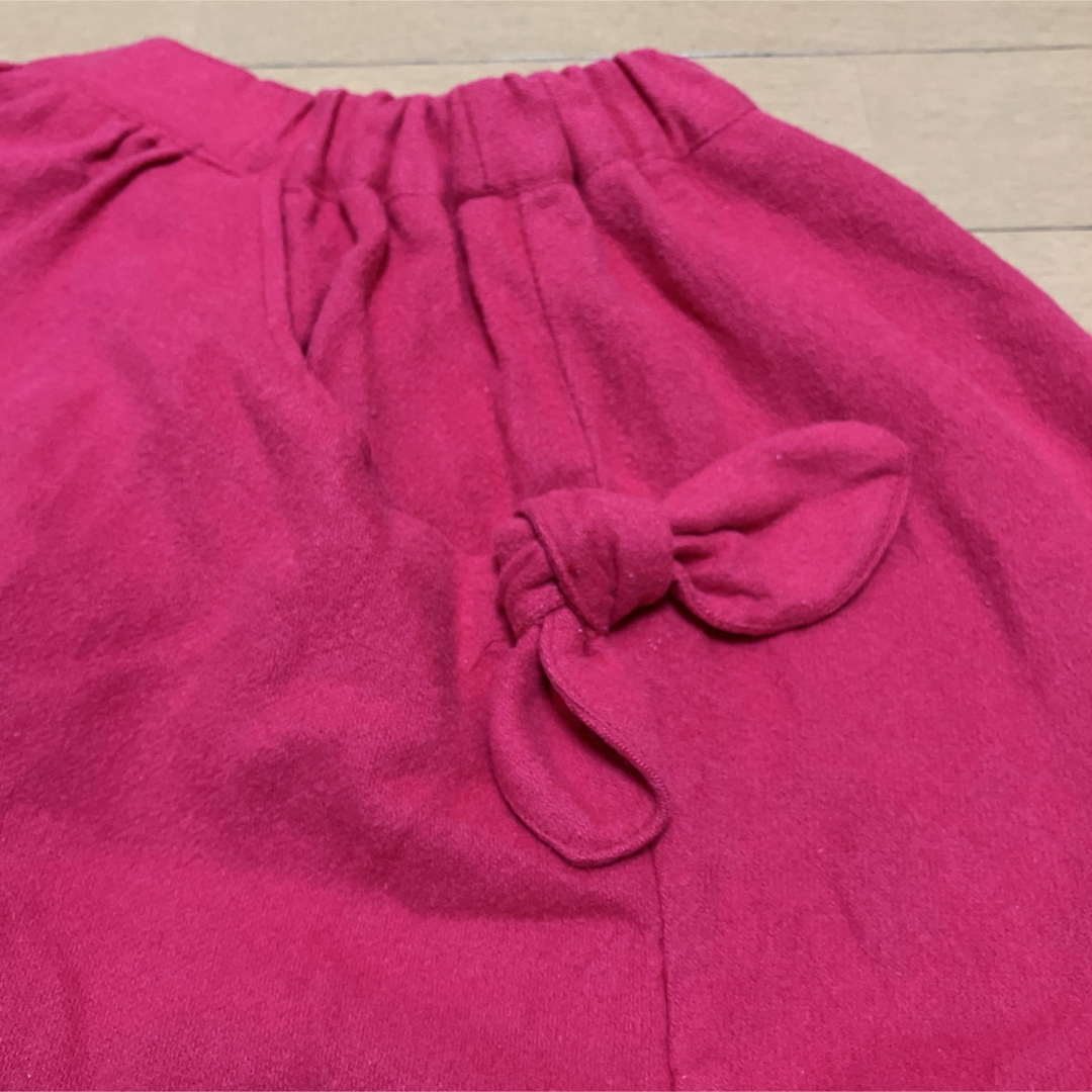 スカート　レッド　リボン大　120 キッズ/ベビー/マタニティのキッズ服女の子用(90cm~)(スカート)の商品写真