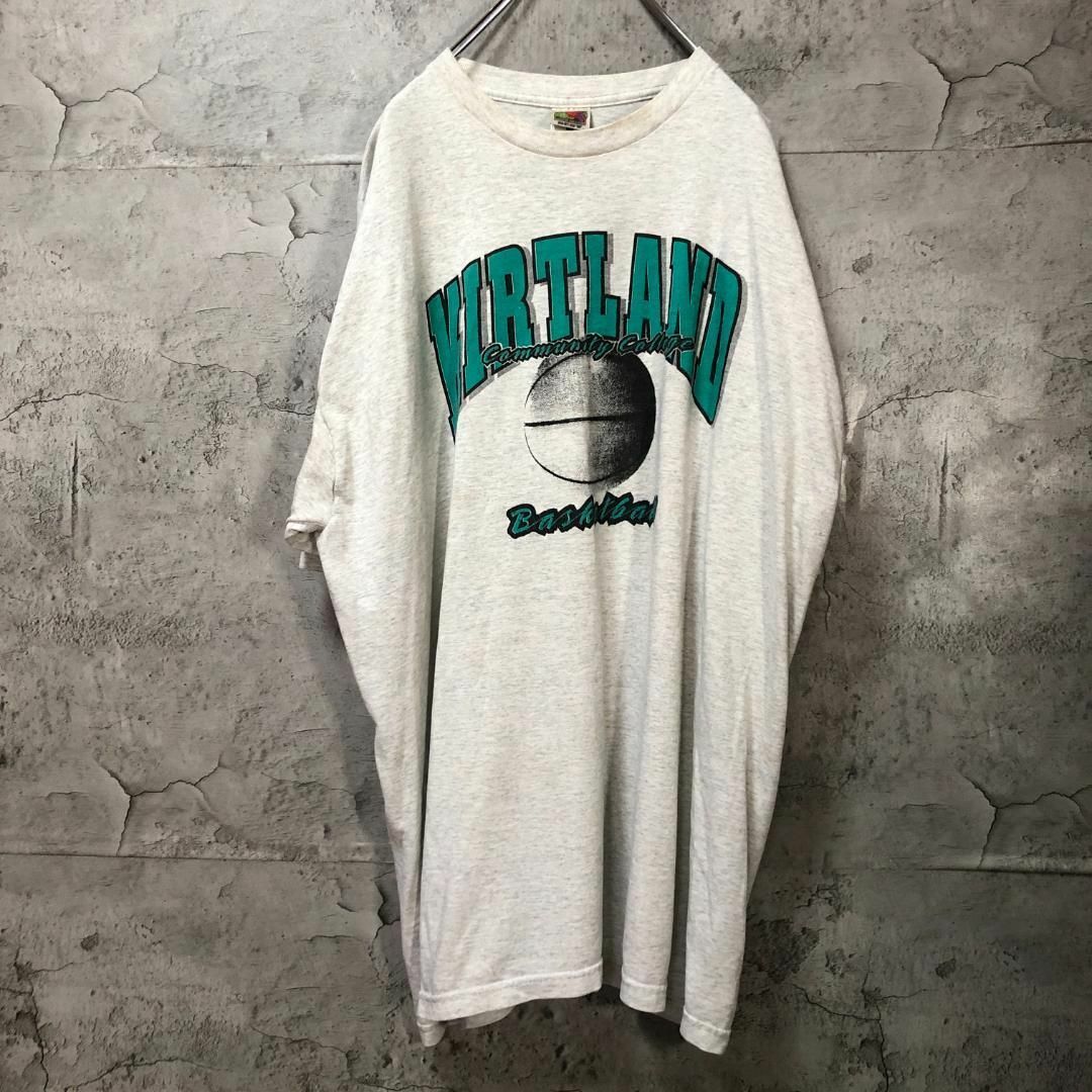 FRUIT OF THE LOOM(フルーツオブザルーム)のKIRTLAND バスケットボール モノクロ USA輸入 Tシャツ メンズのトップス(Tシャツ/カットソー(半袖/袖なし))の商品写真