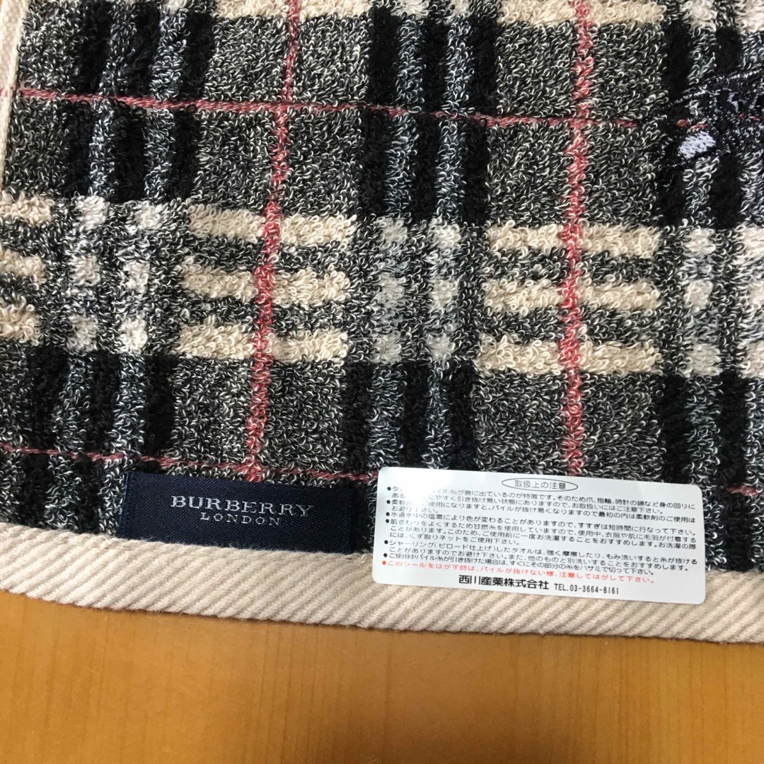 BURBERRY(バーバリー)のバーバリーフェイスタオル インテリア/住まい/日用品の日用品/生活雑貨/旅行(タオル/バス用品)の商品写真